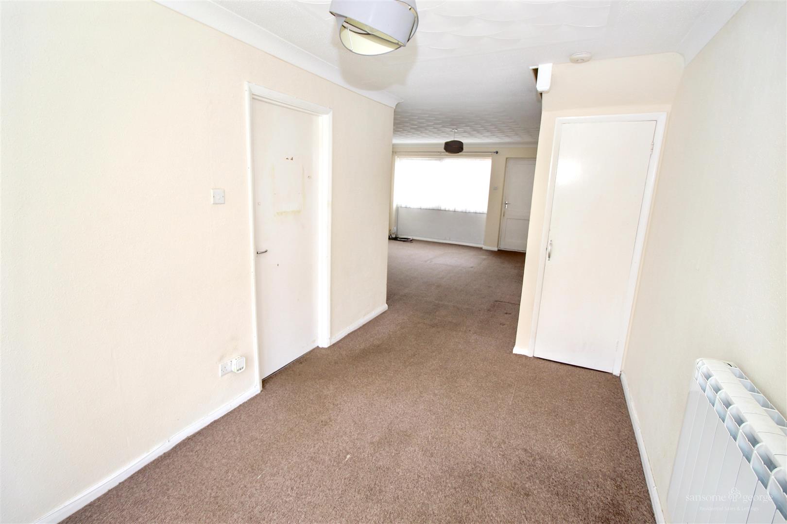 Poole Close, Tilehurst, Reading